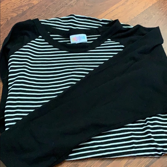 LuLaRoe Randy - Picture 1 of 4